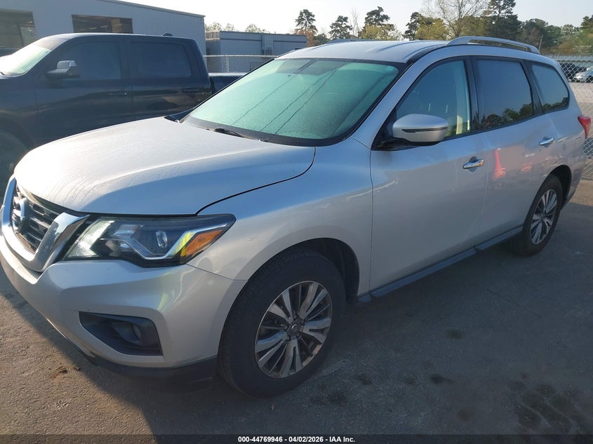 2018 Nissan Pathfinder Sv