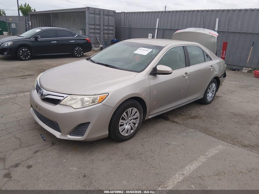 2014 Toyota Camry Le 4T4BF1FK7ER405733 photo 1