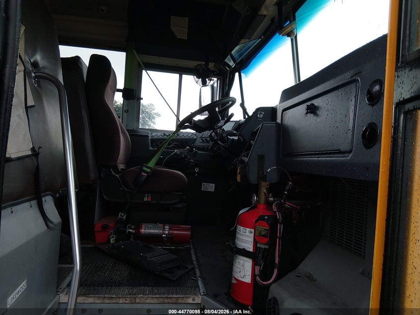 2011 BLUE BIRD SCHOOL BUS / TRANSIT BUS auction photo 5