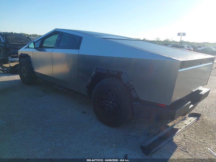 2024 Tesla Cybertruck Cyberbeast VIN: 7G2CEHEEXRA053377 Lot: 44770132