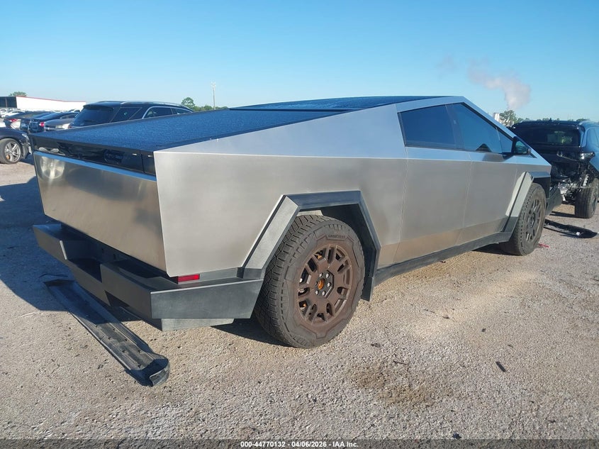 2024 Tesla Cybertruck Cyberbeast VIN: 7G2CEHEEXRA053377 Lot: 44770132