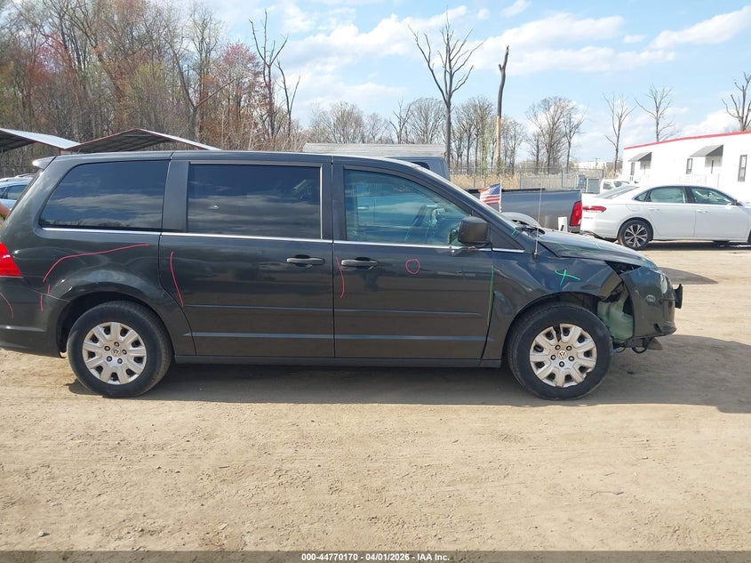 2011 Volkswagen Routan S VIN: 2V4RW4DG0BR766894 Lot: 44770170