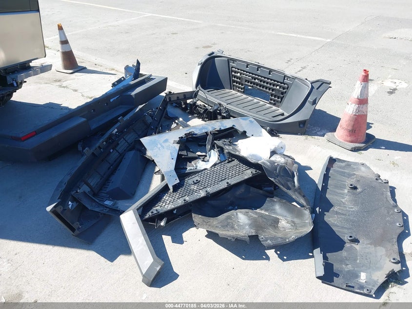 2024 Tesla Cybertruck Cyberbeast VIN: 7G2CEHEE0RA033140 Lot: 44770185