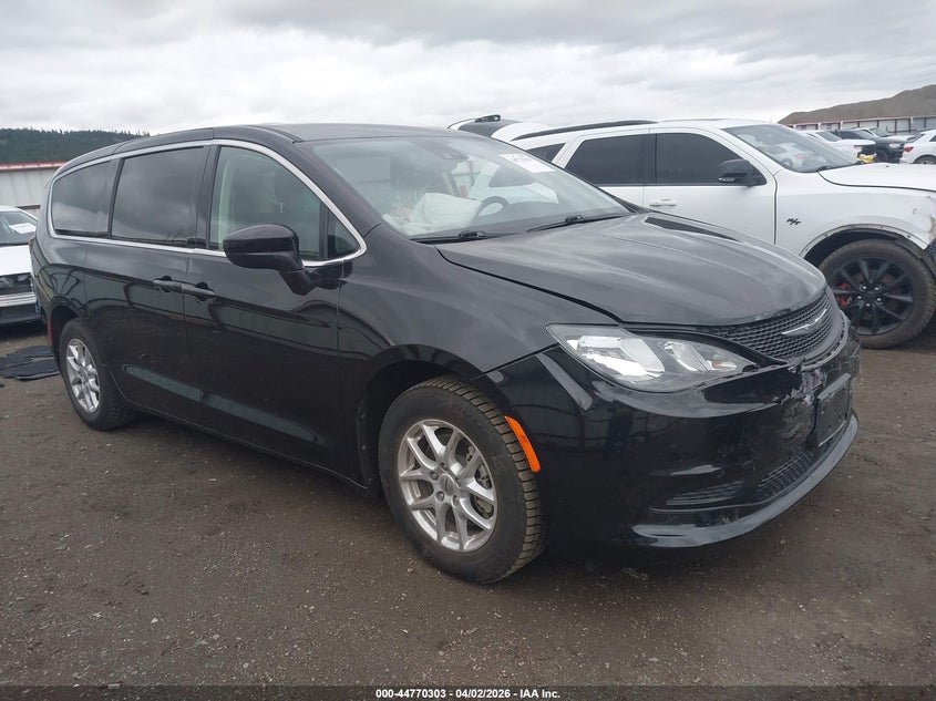2024 Chrysler Voyager Lx