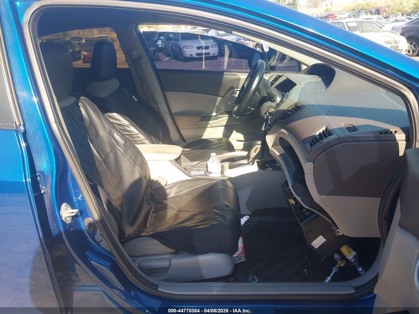 2012 Honda Civic 1.8 Dx blue Lot 111044770384 Vin 19XFB2F20CE303185