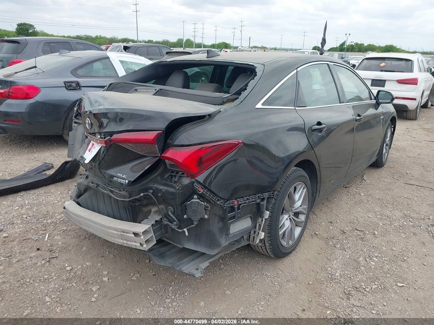 2019 TOYOTA AVALON HYBRID auction photo 4
