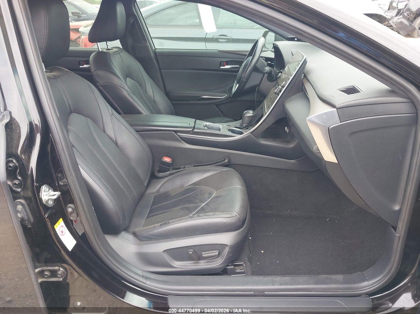 2019 TOYOTA AVALON HYBRID auction photo 5