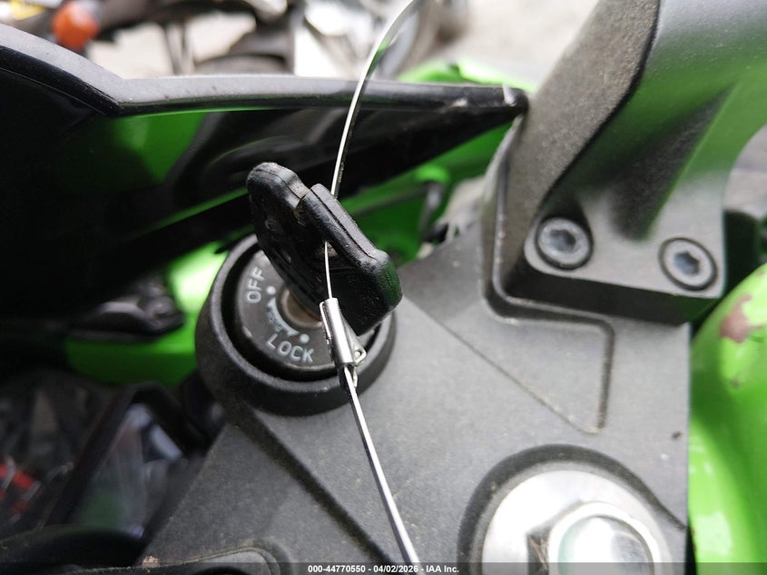 2015 Kawasaki Ex300 A VIN: JKAEX8A19FDA21015 Lot: 44770550