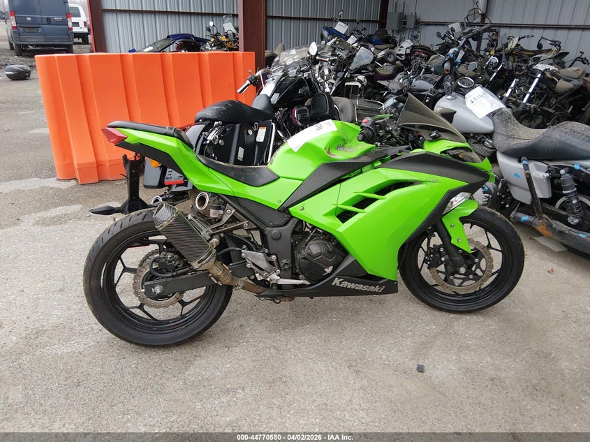 2015 Kawasaki Ex300 A VIN: JKAEX8A19FDA21015 Lot: 44770550