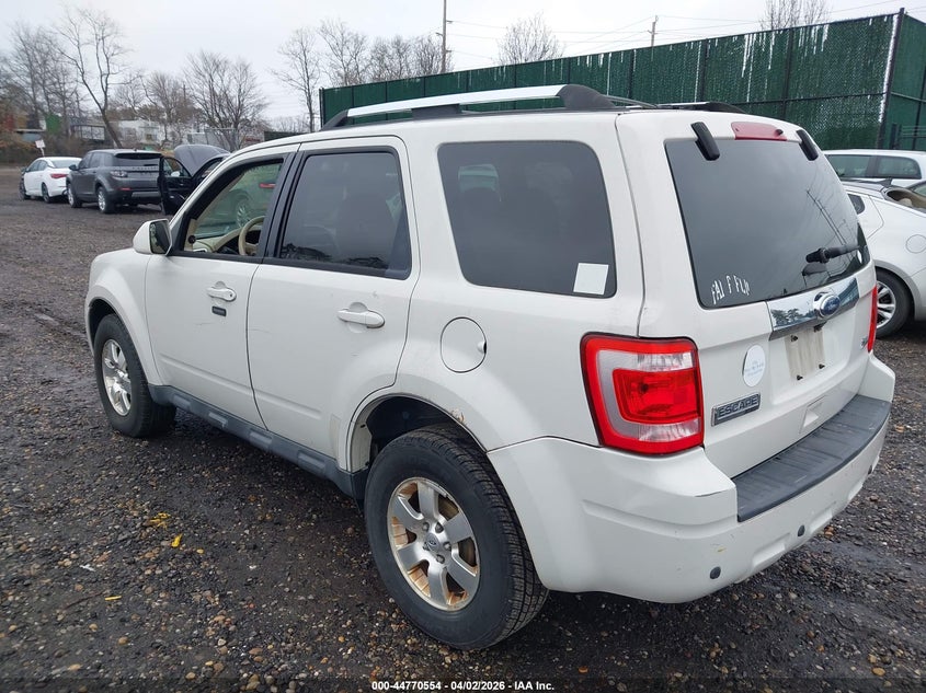 Vin: 1fmcu0eg2bkc70115, lot: 45267802, ford escape limited 20113