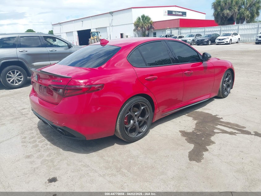 2019 Alfa Romeo Giulia Ti Sport Carbon Rwd