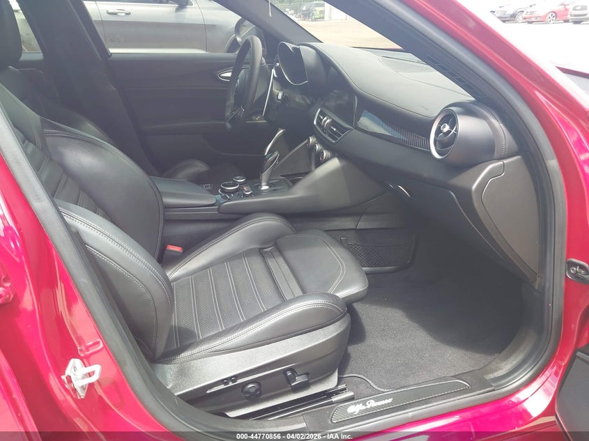 2019 Alfa Romeo Giulia Ti Sport Carbon Rwd