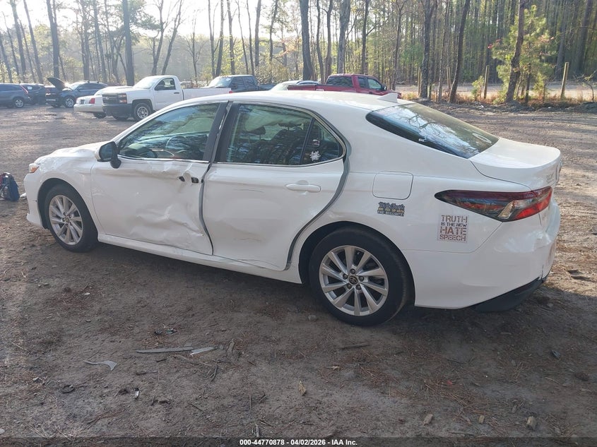 2022 Toyota Camry Le