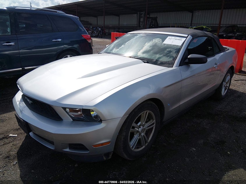 2011 Ford Mustang V6