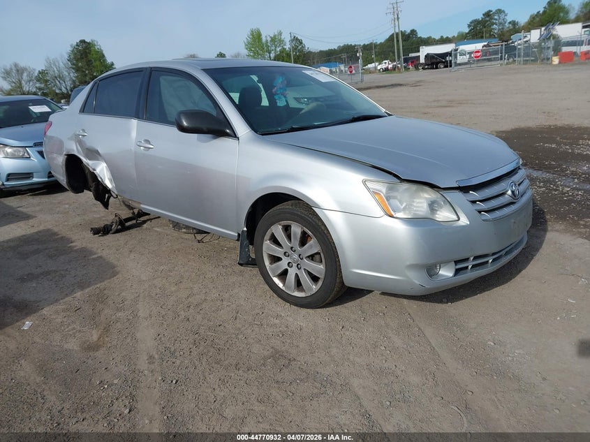 2005 Toyota Avalon Xls