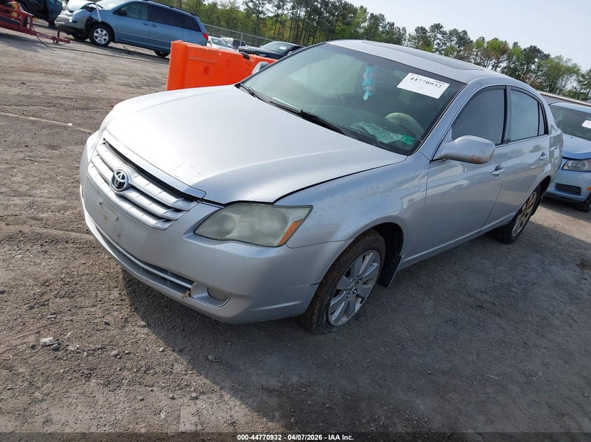 2005 Toyota Avalon Xls