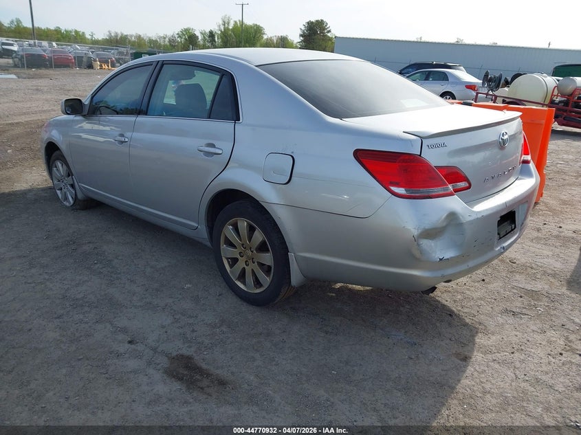 2005 Toyota Avalon Xls