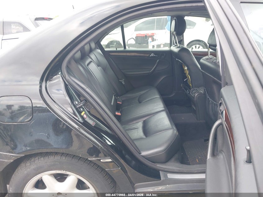 2002 Mercedes-Benz C 320 VIN: WDBRF64J12F168157 Lot: 44770965