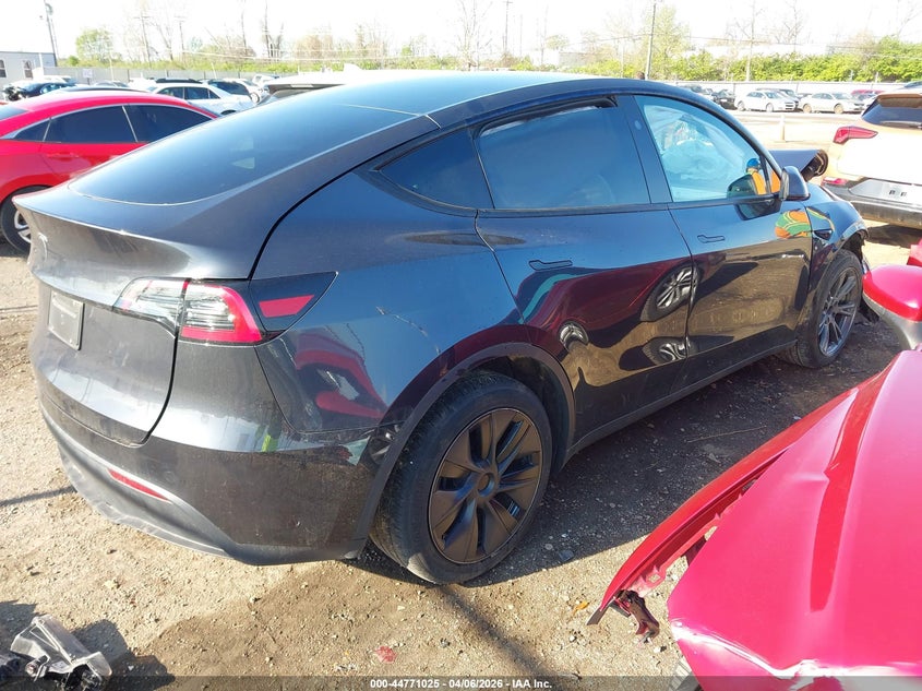 2025 Tesla Model Y Long Range Dual Motor Rear-Wheel Drive