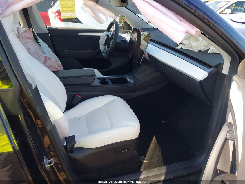 2025 Tesla Model Y Long Range Dual Motor Rear-Wheel Drive