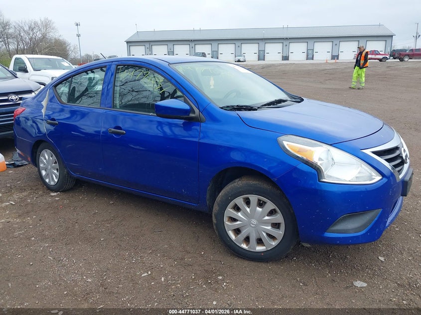 2016 Nissan Versa 1.6 S+