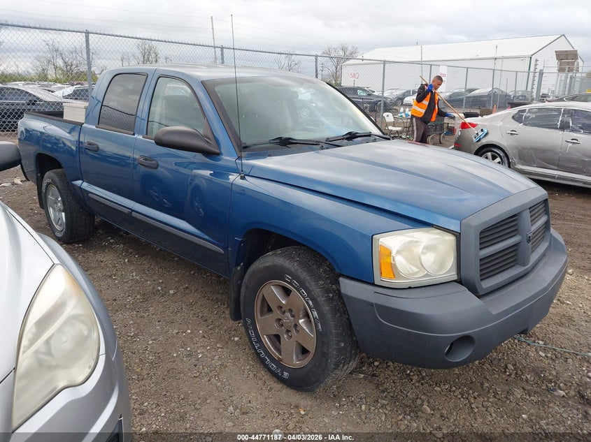 2006 DODGE DAKOTA SLT
