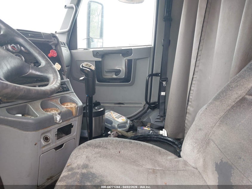2013 OTHER FREIGHTLINER CONVENTIONAL COLUMBIA INDUSTRIAL N/A