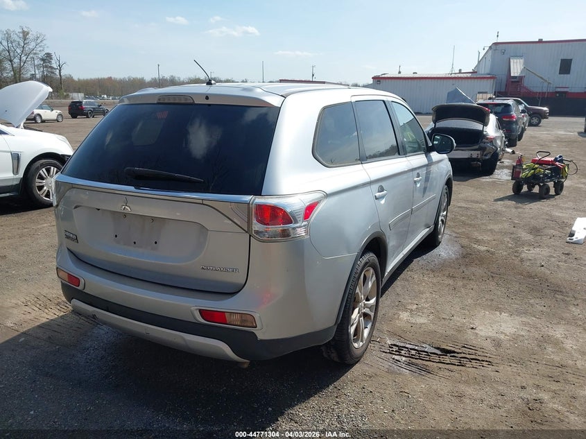 2015 Mitsubishi Outlander Se