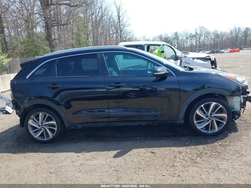 VIN KNDCE3LCXH5082808 2017 KIA NIRO TOURING