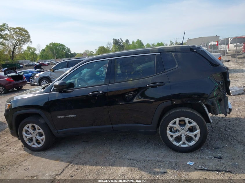 2024 Jeep Compass 2.0 Sport 4X4 black Lot 111044771425 Vin 3C4NJDAN1RT169335