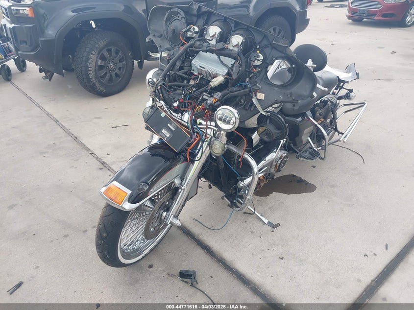 2010 Harley-Davidson Flhtcu VIN: 1HD1FC411AB603910 Lot: 44771616