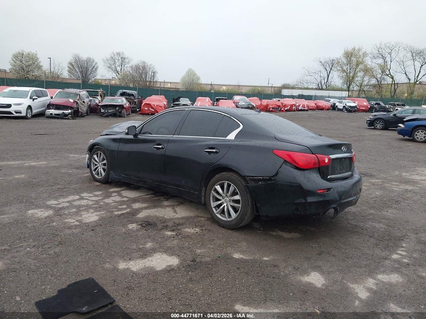 2015 Infiniti Q50 Premium