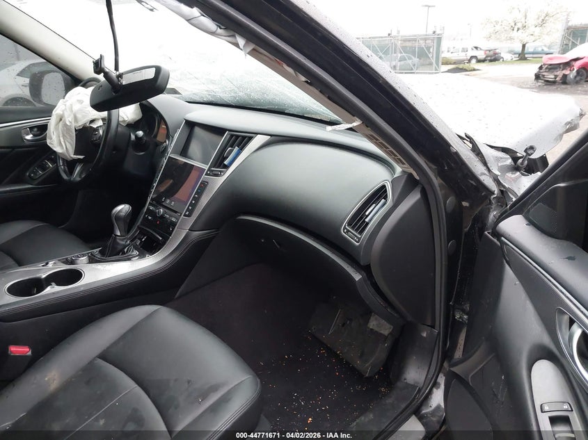 2015 Infiniti Q50 Premium