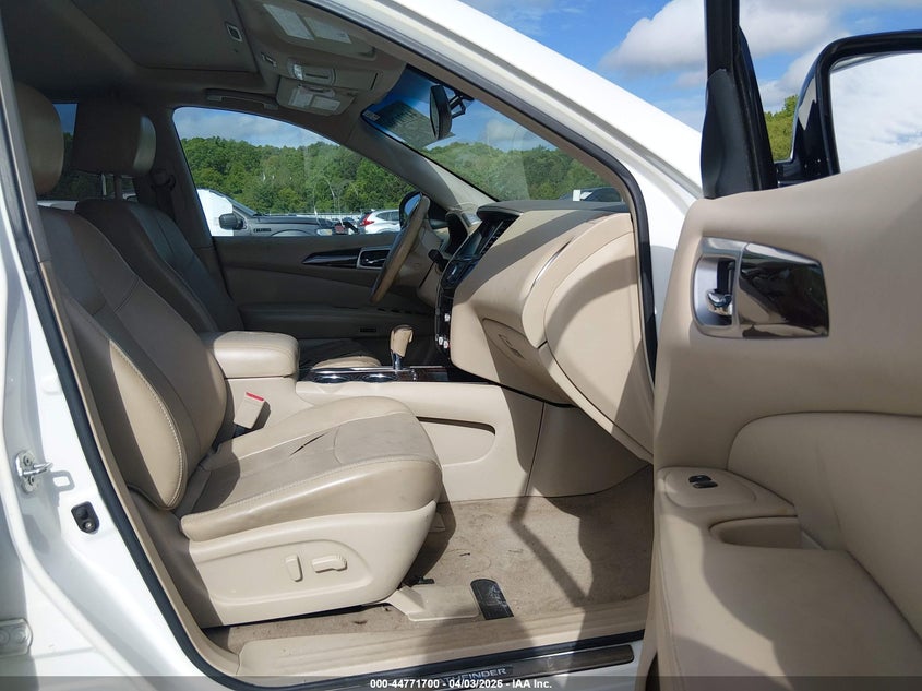 2013 Nissan Pathfinder Platinum