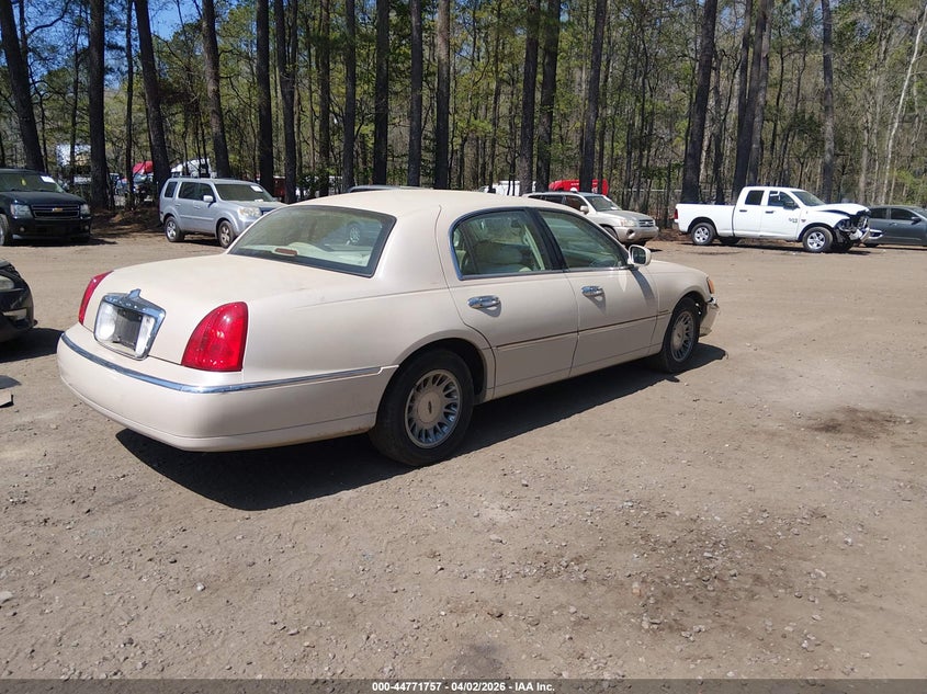 2001 Lincoln Town Car Cartier