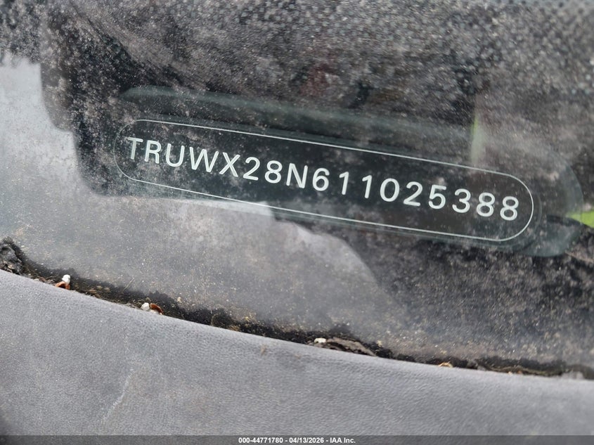 2001 Audi Tt VIN: TRUWX28N611025388 Lot: 44771780