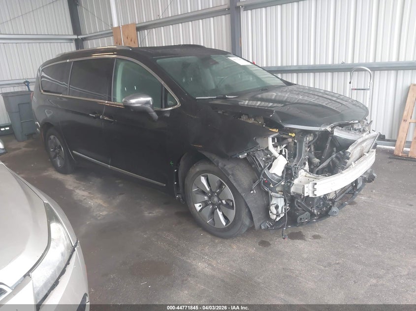 2018 Chrysler Pacifica Hybrid Limited