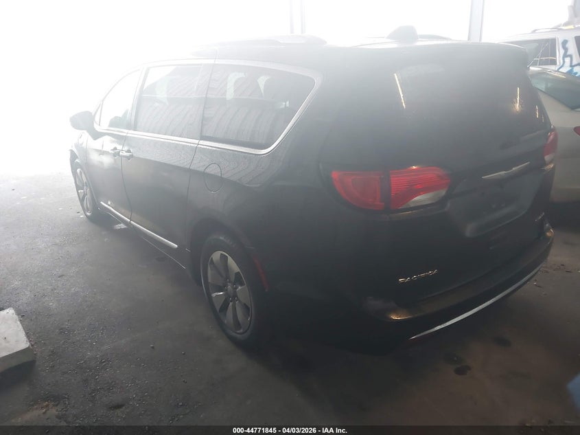 2018 Chrysler Pacifica Hybrid Limited