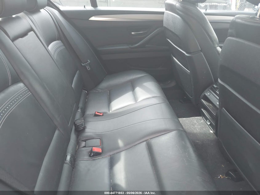 2016 BMW 550I XDRIVE · Photo 8