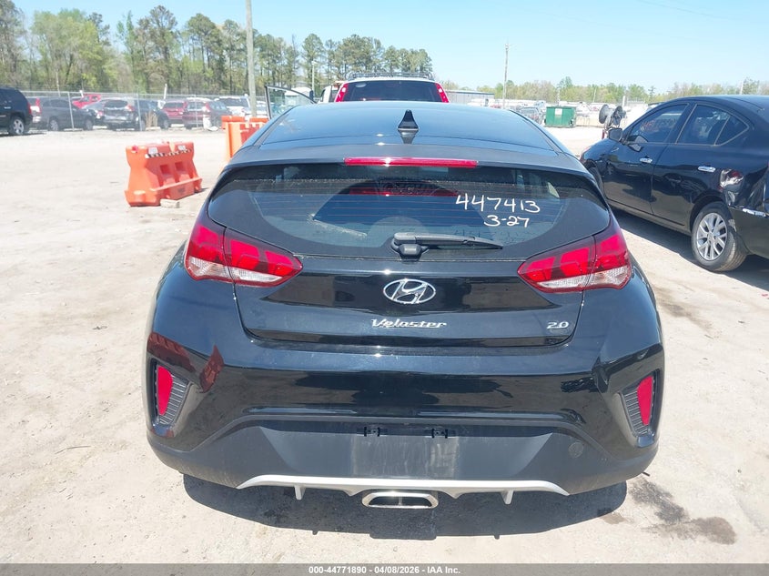 2020 Hyundai Veloster 2.0 Premium VIN: KMHTG6AF0LU023124 Lot: 44771890