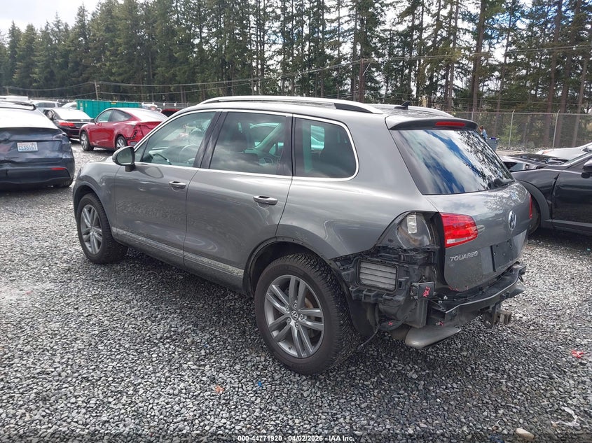 2016 Volkswagen Touareg Vr6 Lux VIN: WVGEF9BP4GD002352 Lot: 44771920
