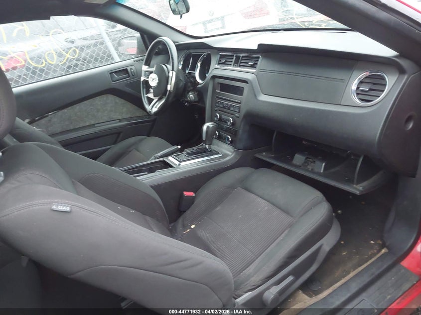 2013 Ford Mustang V6