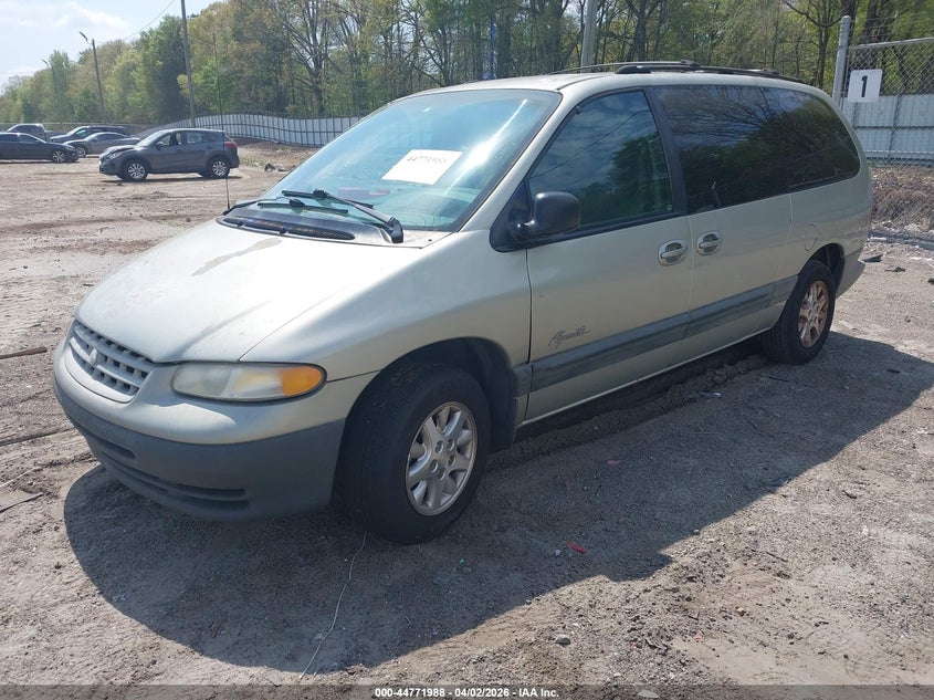 1999 Plymouth Grand Voyager Se