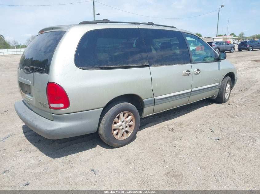 1999 Plymouth Grand Voyager Se