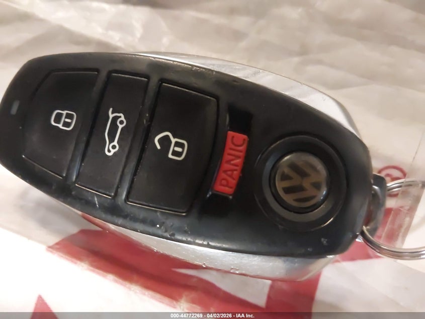 2014 Volkswagen Touareg 3.6L Sport VIN: WVGEF9BP4ED006480 Lot: 44772269