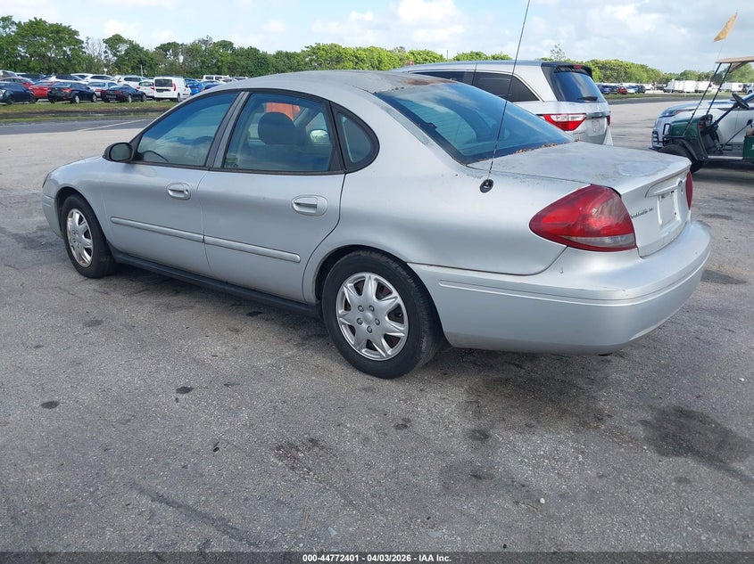 2005 Ford Taurus Se