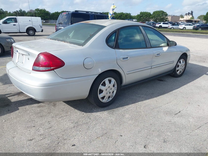 2005 Ford Taurus Se