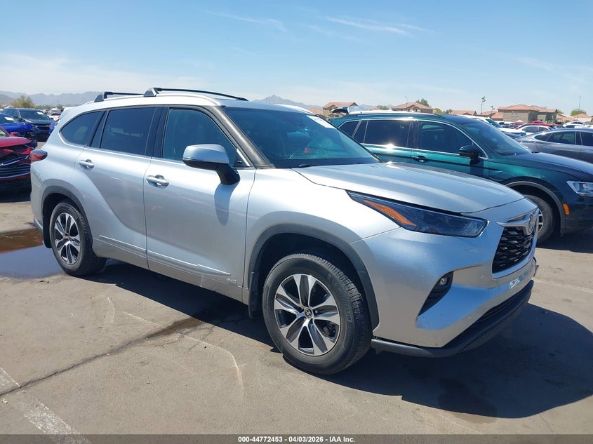 2022 Toyota Highlander Hybrid Xle