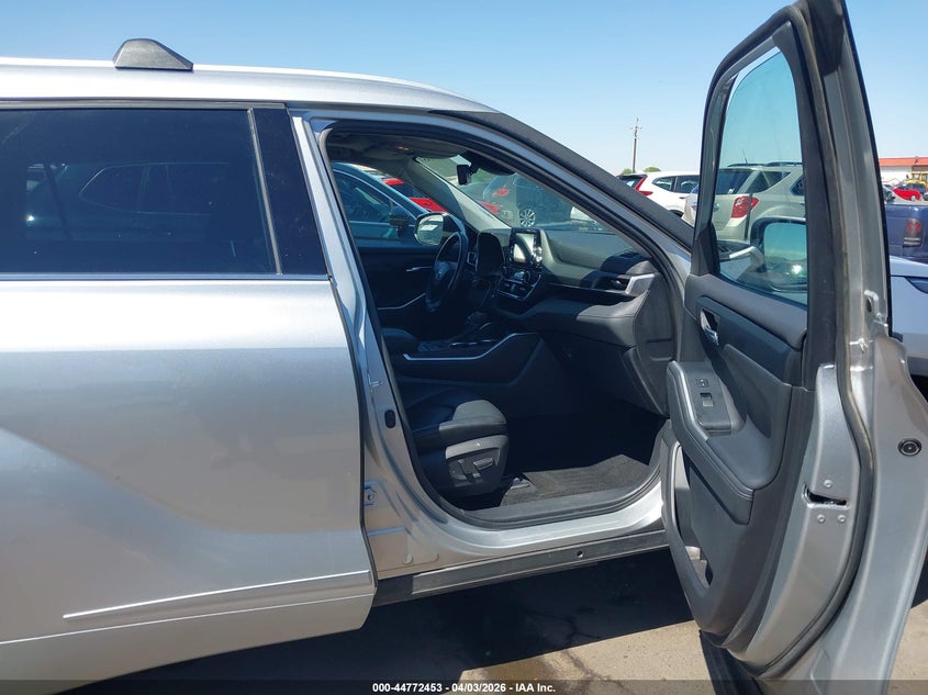 2022 Toyota Highlander Hybrid Xle