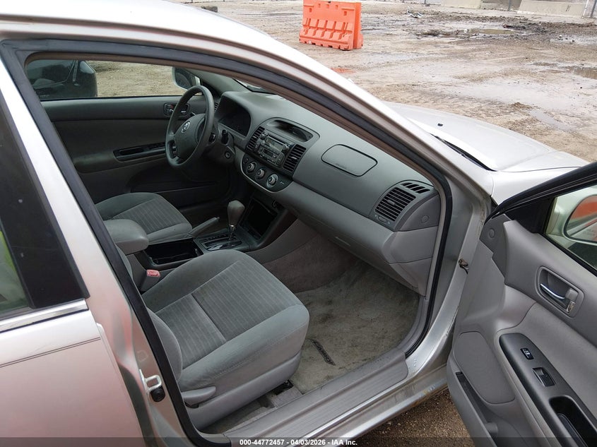 2005 Toyota Camry Le V6